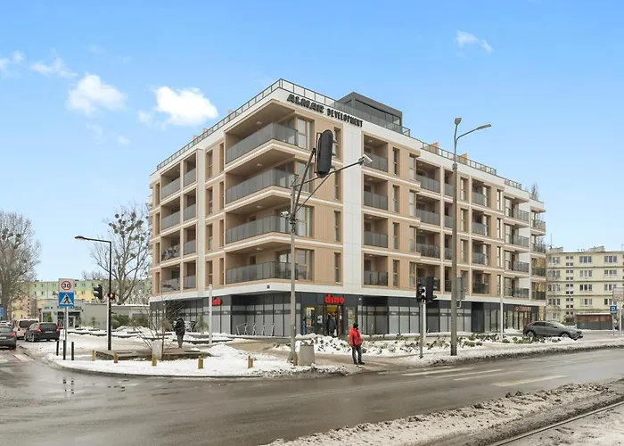 Plaza 41 Golden Bay By Triapart *